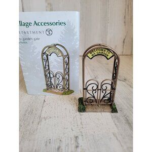 Dept 56 4030906 NEW my garden gate village accessory Xmas